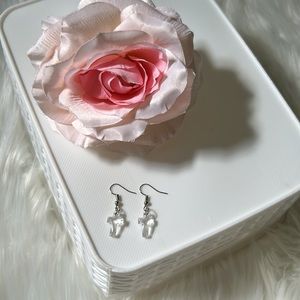 Christian crystal cross earrings✨